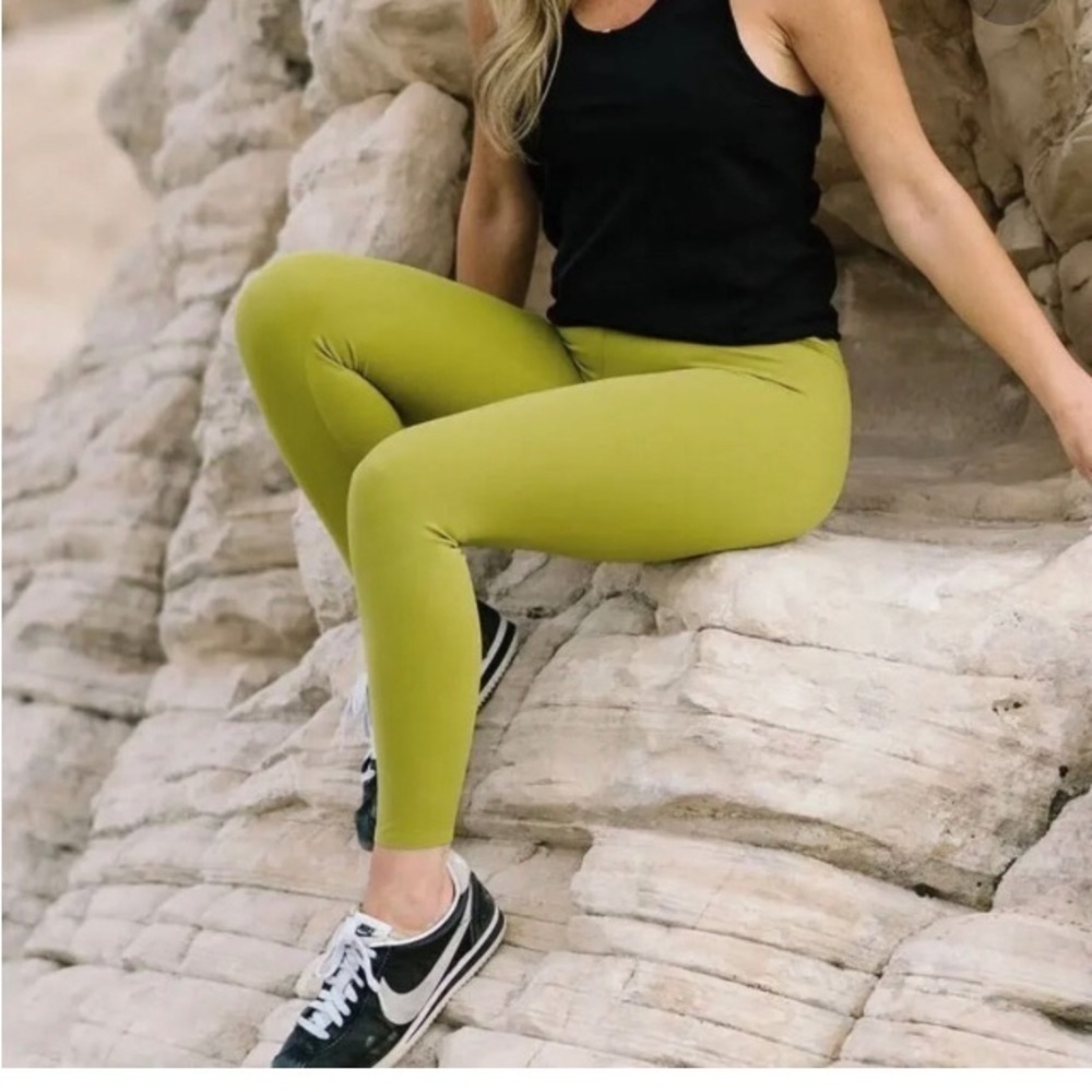 Zyia Active 7/8 Leggings Sz. 8-10 Pull On Workout Yoga Stretch Compression